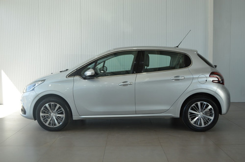Imagen 6 de 15 de Peugeot 208 Feline 1.6 2018 Gris Manual Nafta Lesbleus
