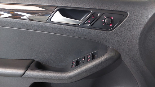 Volkswagen Vento 1.4 Highline At