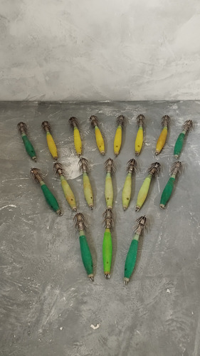 18 Anzuelos Potera Para Calamar, Verde Y Amarillo (Usado)