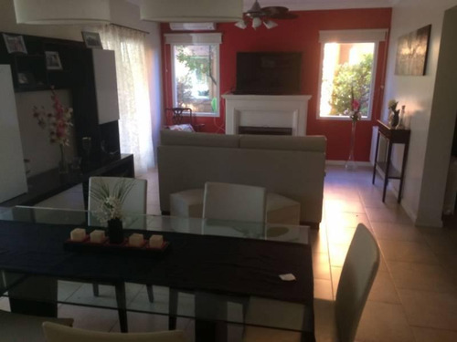 Pilar Del Este , Bº Los Jazmines Oportunidad Venta Casa 5 Ambientes. Impecable