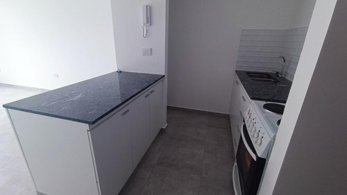 Imagen 6 de 10 de Venta Estrenar Mono Ambiente Amplio - 61 E/ 1 Y 2 - La Plata