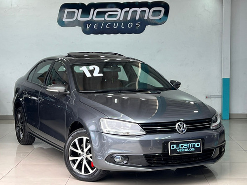 Volkswagen Jetta 2.0 Comfortline Flex 4p Automática