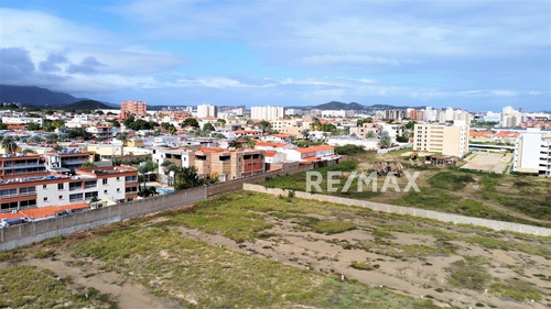Excelente Oportunidad Para Desarrollo Urbano, Sabanamar, Porlamar, Isla De Margarita Cood: 0544