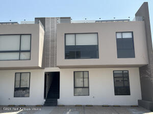 Zakia. Departamento En Planta Alta, 2 Recamaras - Venta