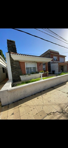 Dueña Vende Excelente Casa,en San Bautista