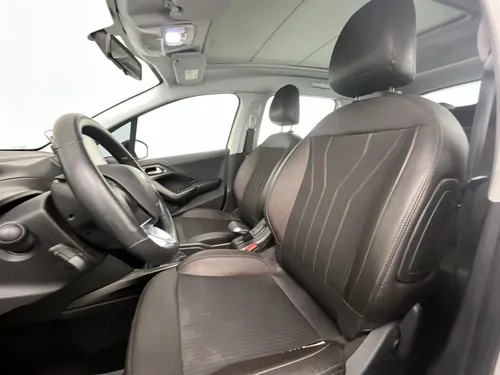 Peugeot 2008 ACTIVE 1.6 AUT 5P