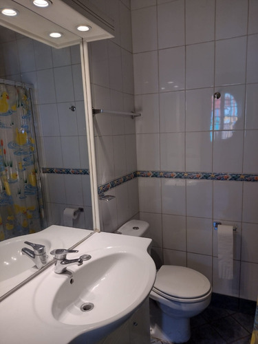 Se Arrienda Casa/oficina 5d+2b En Dominica Con Loreto