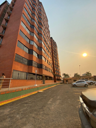 Se Vende Apartamento En Cr Kamoiran, Alta Vista Puerto Ordaz