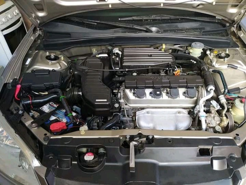 Imagem 5 de 9 de Honda Civic 2005 1.7 Lxl Aut. 4p 115 Hp