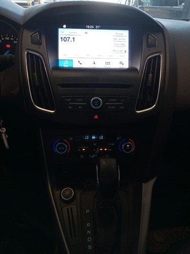 Imagen 13 de 15 de Ford Focus Se Plus 5p At 2017 Taraborelli Usados Entre Rios