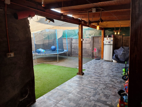 Oportunidad Casa Grande En Venta 4d 1b Cerca Muni Colina