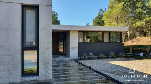 Imagen 2 de 29 de Impecable Casa A Estrenar En Deportiva - Costa Esmeralda