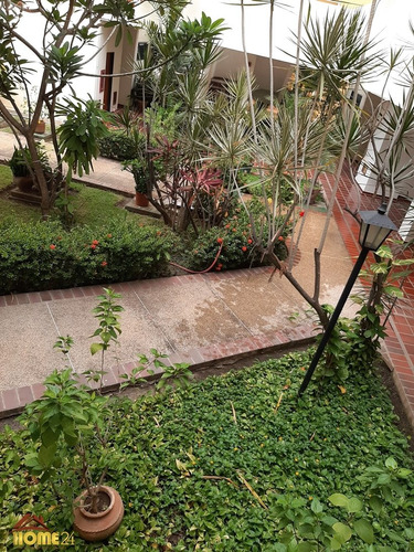 Imagen 2 de 14 de Residencias Casa Blanca, Lecheria.