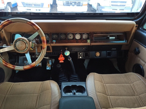 Imagen 8 de 12 de Jeep Wrangler 4.0