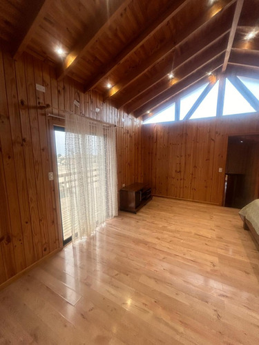 Se Vende Amplia Y Comoda Casa En Pichilemu Buena Ubicacion