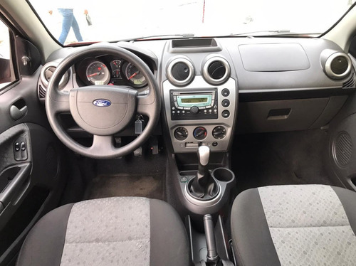 Imagem 8 de 14 de Ford Fiesta Hatch Fiesta 1.6 8v Flex/class 1.6 8v Flex 5p F