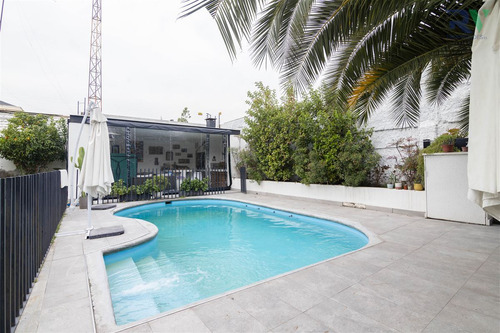 Preciosa Casa En Venta De 4 Dormitorios