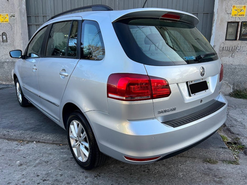 Imagen 4 de 25 de Volkswagen Suran Highline 1.6 16v Caja De Sexta 2015 / Nueva
