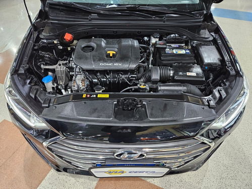 Hyundai Elantra 2.0 16v