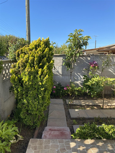 Casa En Venta De 3d, 2b.algarrobo Central.