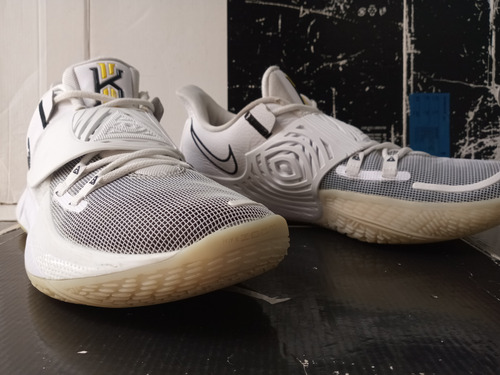 Nike Kyrie Low 3 Eclipse (30cm) Zoom Flyknit Allstar Game Mvp (Usado)