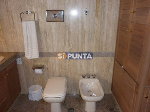 Imagen 24 de 30 de Espectacular Residencia En Zona Residencial, Ideal Para Vivir Todo El Año