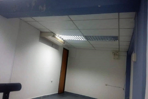 Imagen 6 de 13 de Asein717 Vende Excelente Oficina En Maracay, Cc Múltiple Don Ángel Estado Aragua