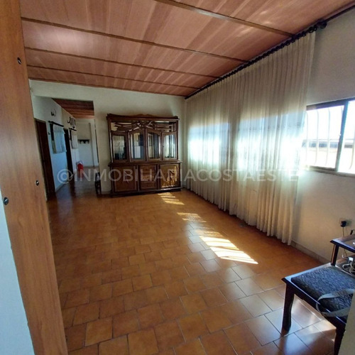 Venta De Casa En Maiquetia Ref 2223