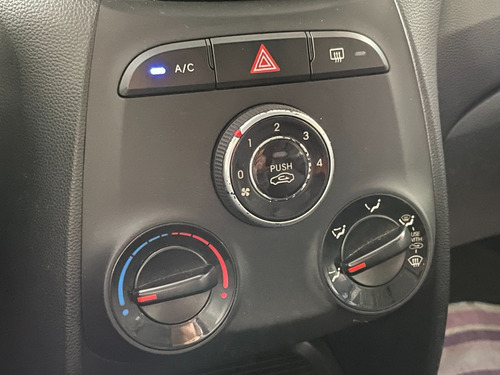 Imagem 9 de 14 de Hyundai Hb20 Comfort 1.0 Flex Completo 2016 Autos Rr