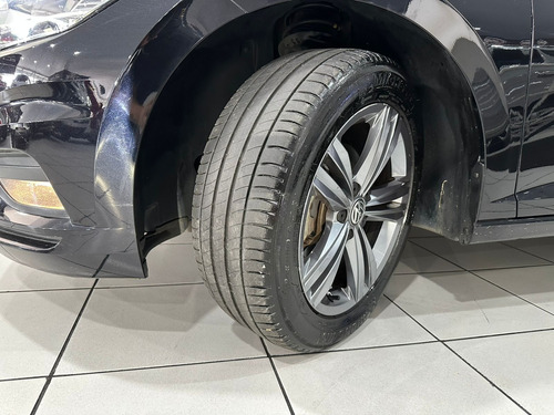 Volkswagen Jetta 1.4 R-line 250 Tsi Flex Aut. 4p