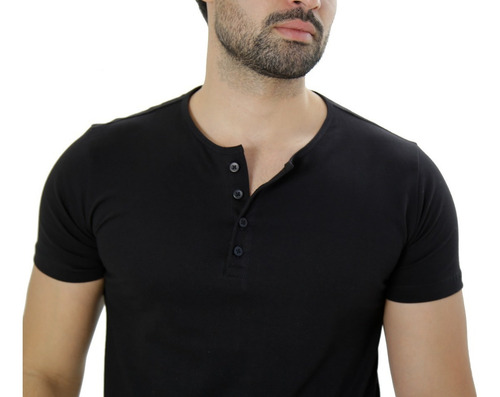 Imagem 4 de 5 de Camiseta Masculina Henley Preta