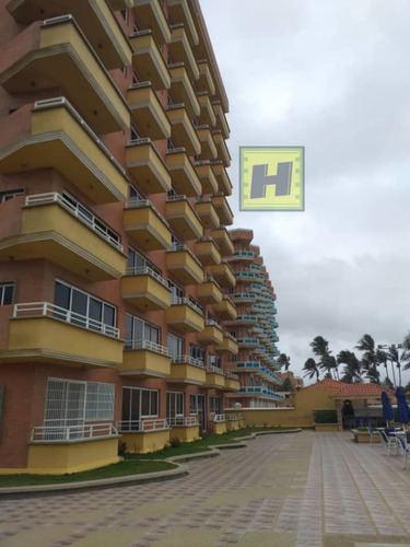 Imagen 8 de 12 de Penthouse A Estrenar En Res. Marian Suites Tucacas Oferta