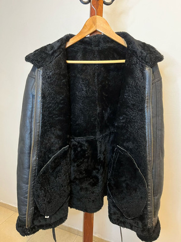 Campera Negra De Cuero Legítimo Gamulan Unisex (Usado)