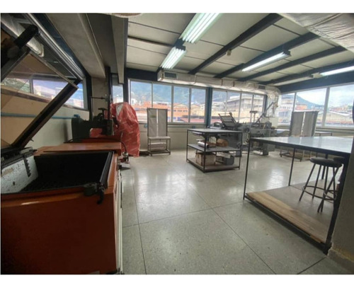 En Venta Edificio Comercial E Industrial En Boleíta Norte Bb