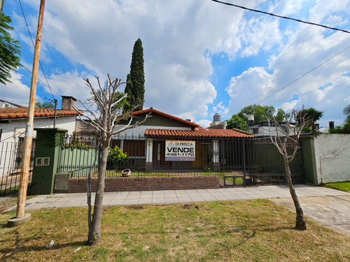 Casa 4 Amb. Amplios Con Parque Y Quincho