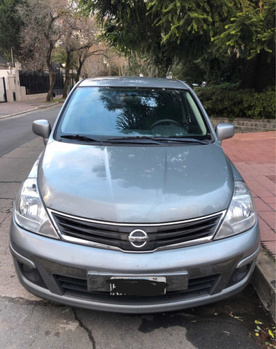 Imagen 6 de 9 de Nissan Tiida 1.8 Visia 5 P 2011