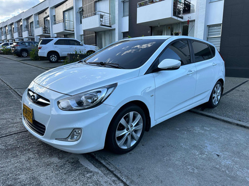 Hyundai Accent 1.6l 5 p