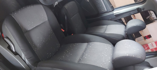 Imagem 14 de 15 de Renault Logan 2012