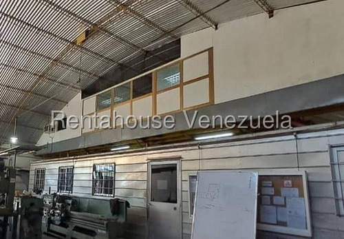 Lisbeth Delgado Alquila Galpon A 1 Cuadra Av. Florencio Jiménez Barquisimeto De 255 Mts2 Ideal Para Transporte, Deposito E Importadora Cod. 25-16396
