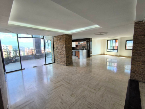 Annic Coronado Vende Lujoso Y Moderno Apartamento Duplex En Resd. Lanzarote Ref. 259949