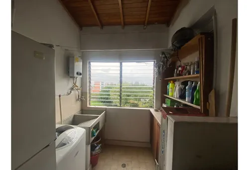 Apartamento En Laureles -la Almeria Ideal Para Inversionista