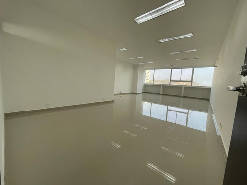 Imagen 4 de 14 de Oficina En Arriendo Ubicada El Barrio Marsella!!
