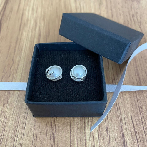 Imagen 8 de 10 de Aretes Broqueles De Perla Natural Y Plata 925 Mujer Agálea