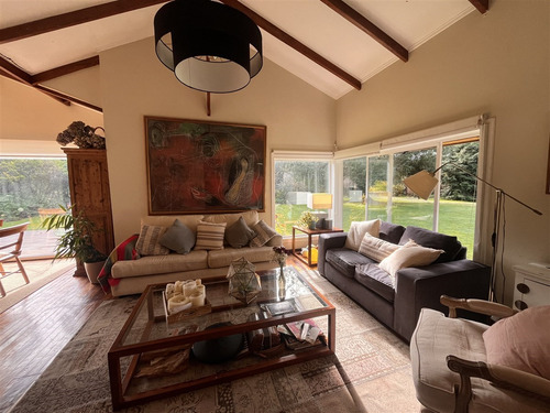 Hermosa Casa En Venta De 4 Dorm. En Frutillar Alto