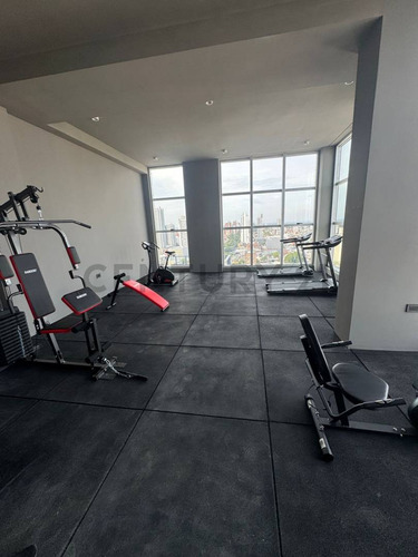 Venta De Departamento En Boulevard, Excelente Vista. Con Cochera