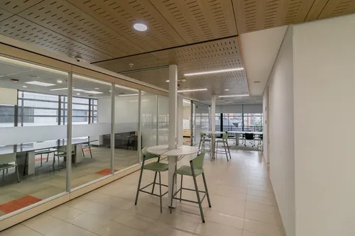 Edificio En Arriendo/venta En Chico Norte Iii. Cod A1001067