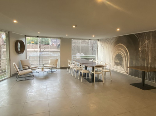 Moderno Con Dos Dormitorios En Suite