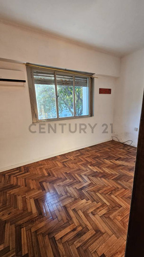 Departamento De 2 Dormitorios En Venta 62 Entre 15 Y 16