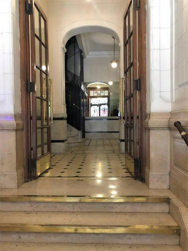 Excelente 5 Ambientes Con Dependencia En Monserrat! Posibilidad De Financiación!