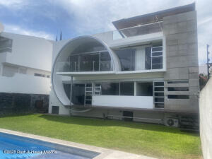 Venta De Casa De Arquitecto En Juriquilla.